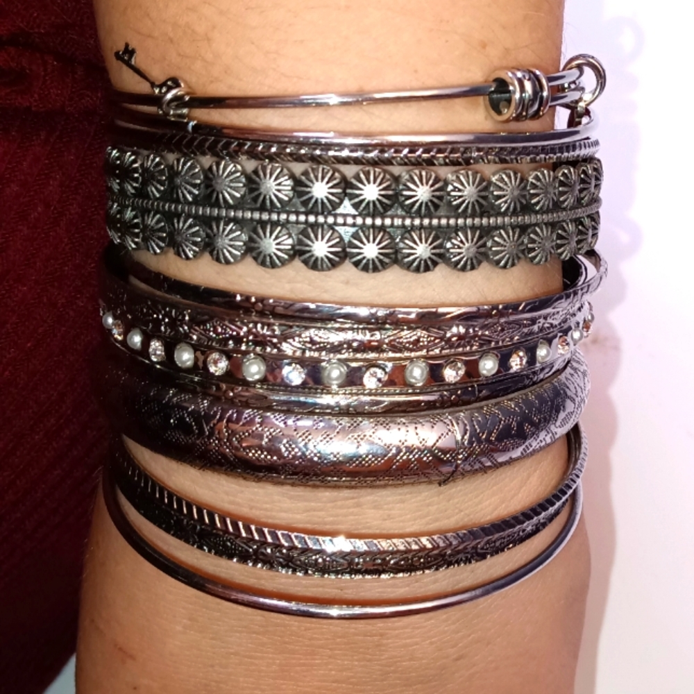 Bangle bracelet lot